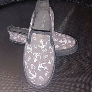Hot Topic slip on canvas Sneaker (Anchor print)